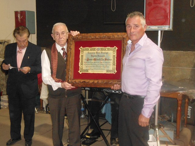 Vicente Ambit. Tercero